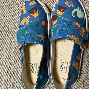 Brand new toddler dinosaur alpargata